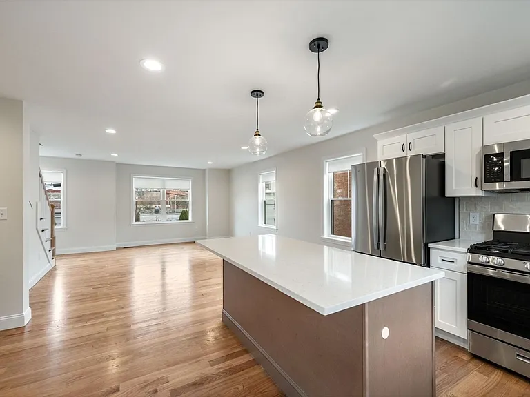 32 Union St #32 — Photo 12