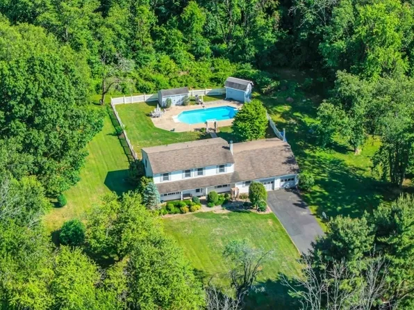 70 Lake Pochung Rd, Vernon Twp., NJ 07461