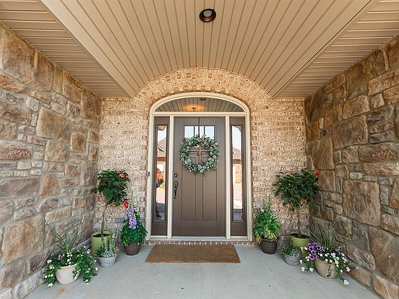 3rd image of 1083 Tori Ct