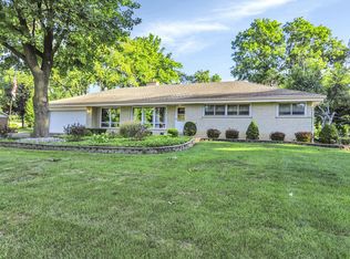 22W060 Woodview Dr, Medinah, IL 60157