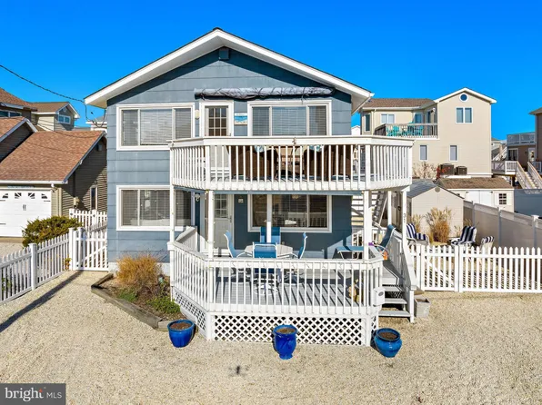 31 W 87th St, Brant Beach, NJ 08008