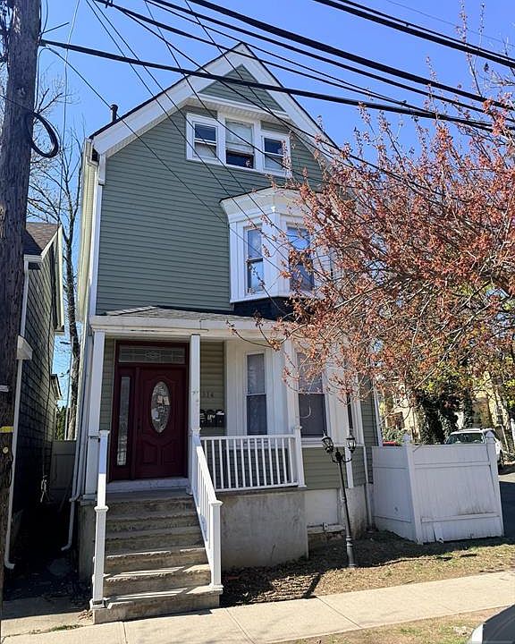 1st image of 318 White St