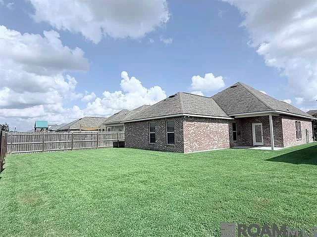 654 Beaumont Dr — Photo 7