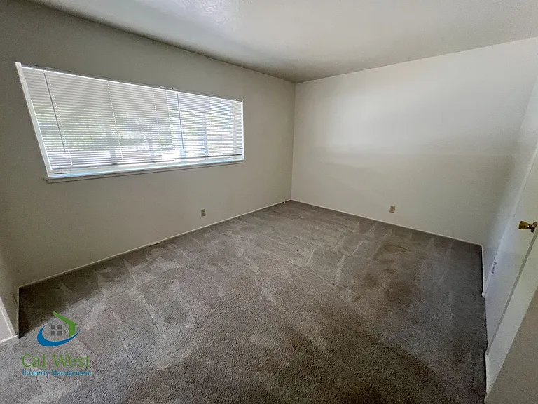 10600 E Estates Dr — Photo 26