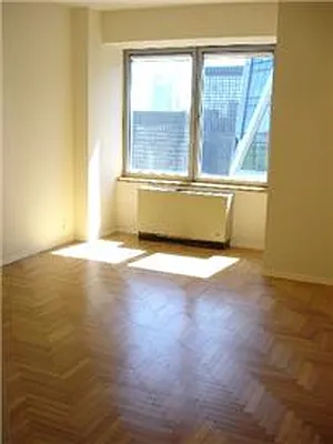 Rented by Sumitomo Real Estate Sales | media 20