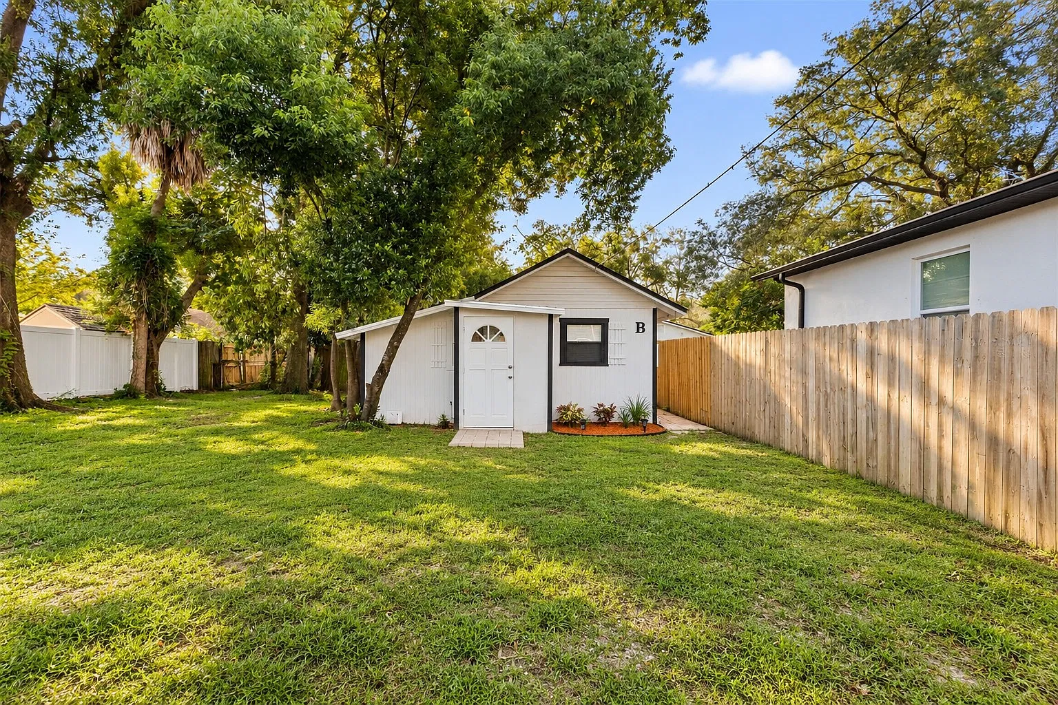 1 bed, 450 sqft, $1,199 — Photo 1