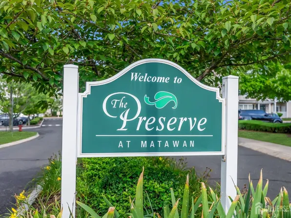 124 Sloan Ct, Matawan, NJ 07747