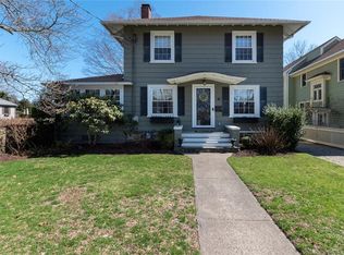 261 Old Post Rd, Fairfield, CT 06824