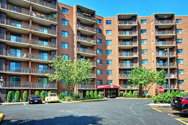 1st image of 1 Bloomingdale Pl APT 522