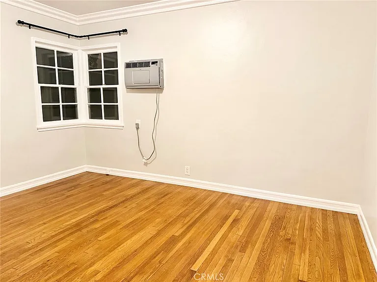 1744 Huntington Dr — Photo 35