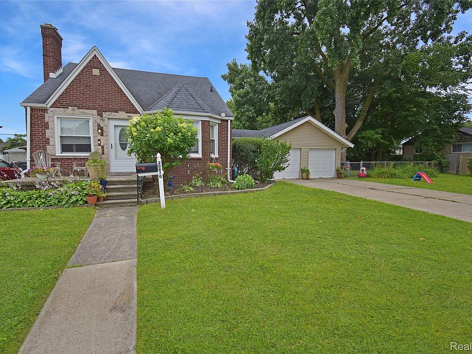 1st image of 20870 Lange St