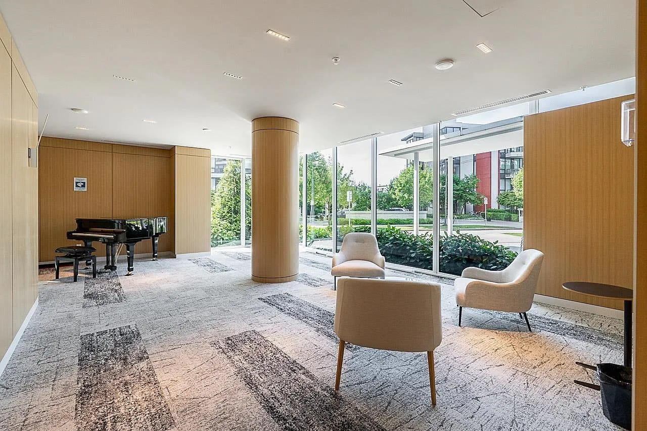 2 bed, 820 sqft, $3,800 — Photo 3