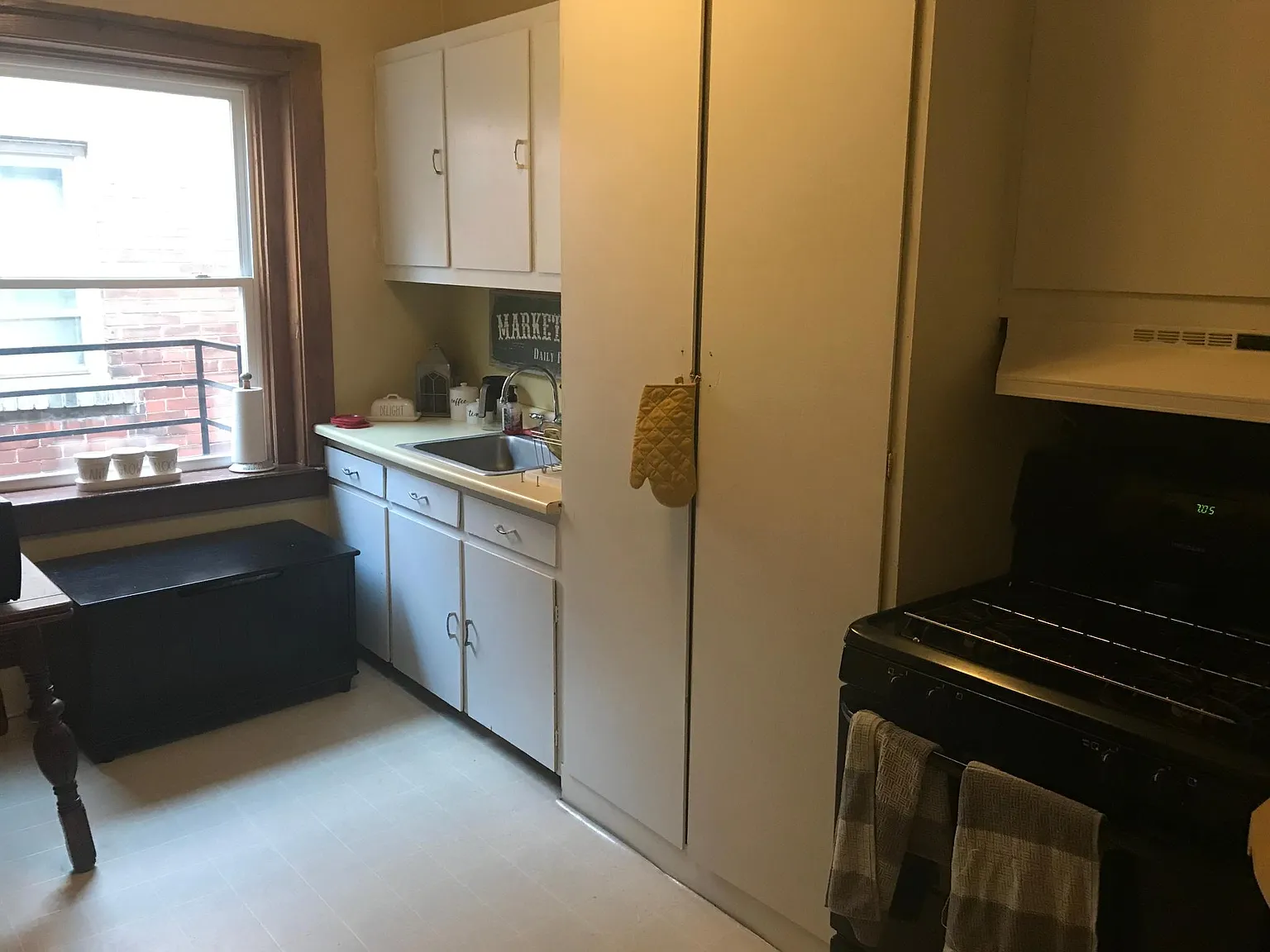 729 Park Ave — Photo 4