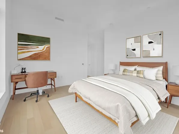 200 East 83rd Street image 8 of 18