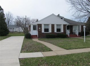 922 Hartt Rd, Erie, PA 16505