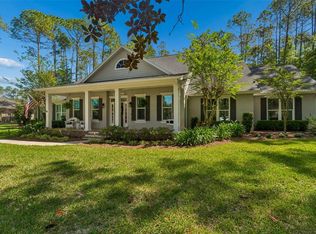 421 Pine Bluff Dr, Lutz, FL 33549