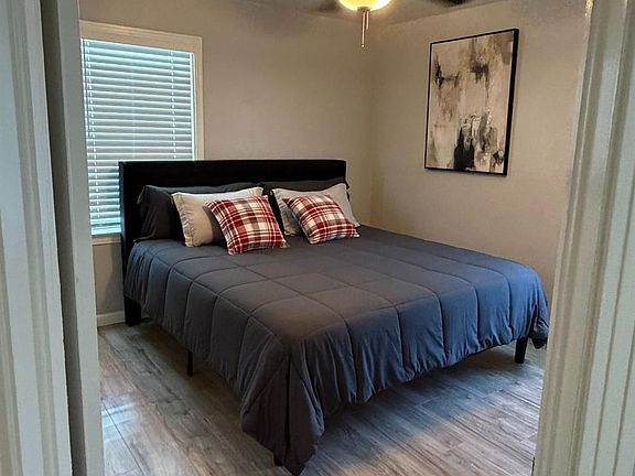 5th image of 4139 E Turner Ave