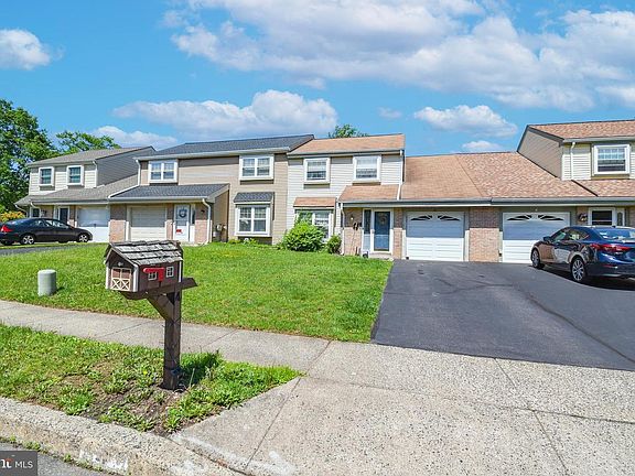 5th image of 4 Beaver Hill Rd