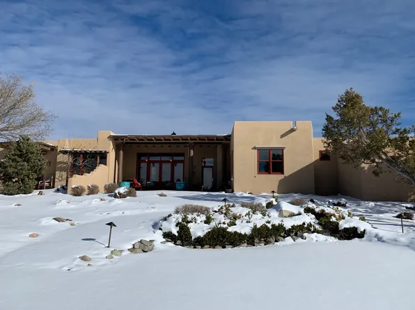 39-39 Lluvia De Oro, Santa Fe, NM 87506