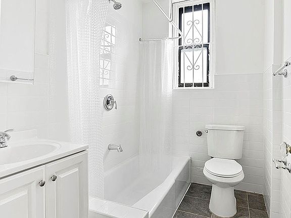 5th image of 825 Walton Ave APT 3B