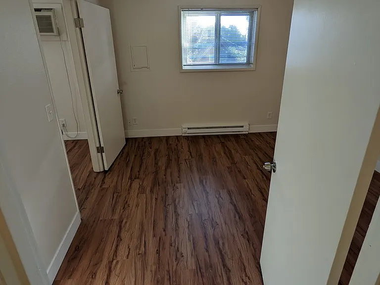 Watergate Apartments — Photo 79