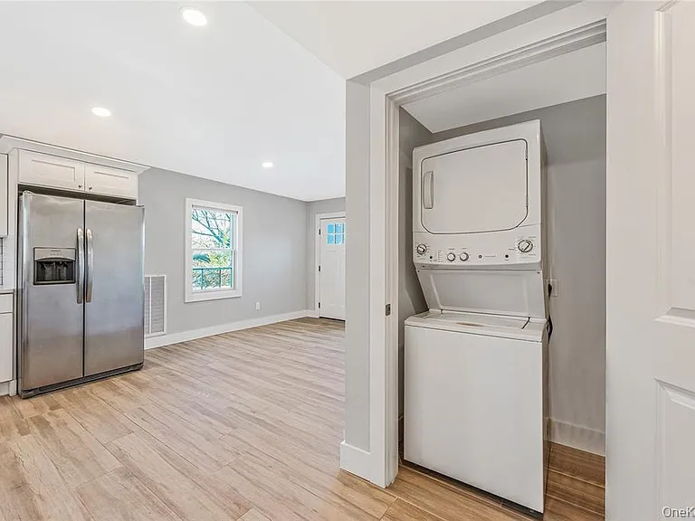 134 Ralph Ave — Photo 6