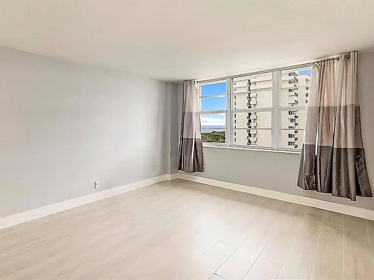 2121 N Ocean Blvd #1103W — Photo 10