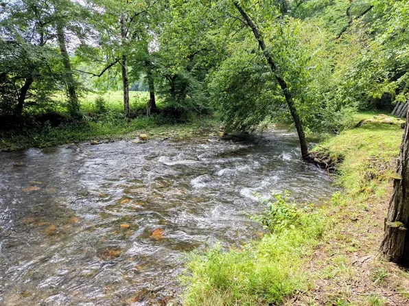 201 Ama Ln, Hayesville, NC 28904