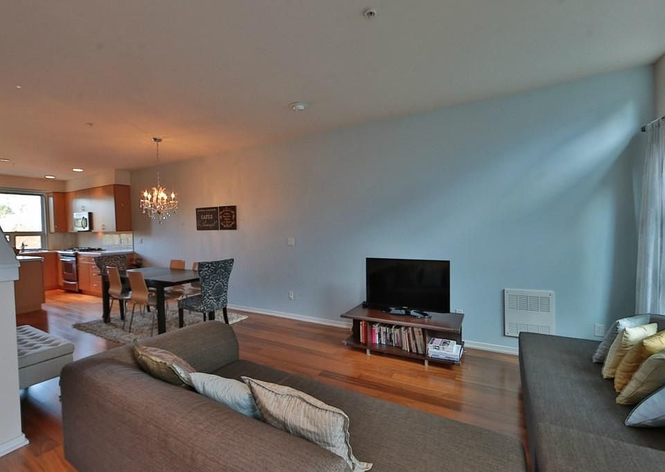 1st image of 15212 NE 81st Way Unit 105