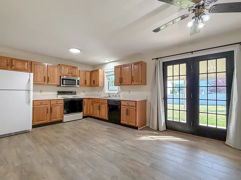84 Red Stone Cir — Photo 10