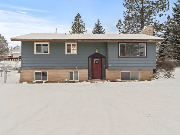 319 N Silver Lake Ave, Medical Lake, WA 99022