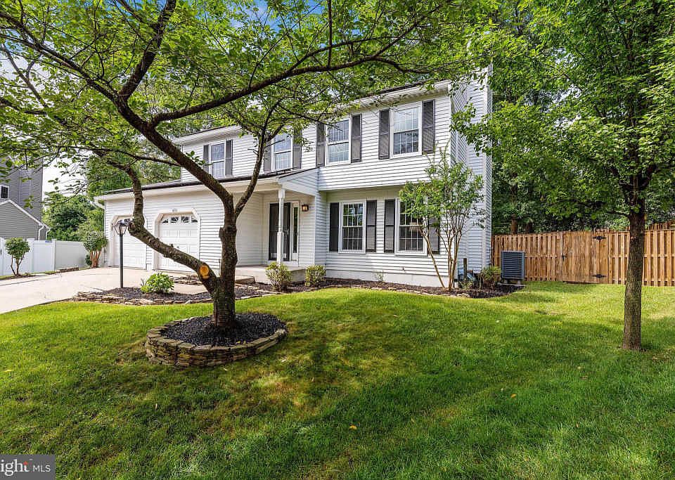 1st image of 8201 Deerbrooke Ct