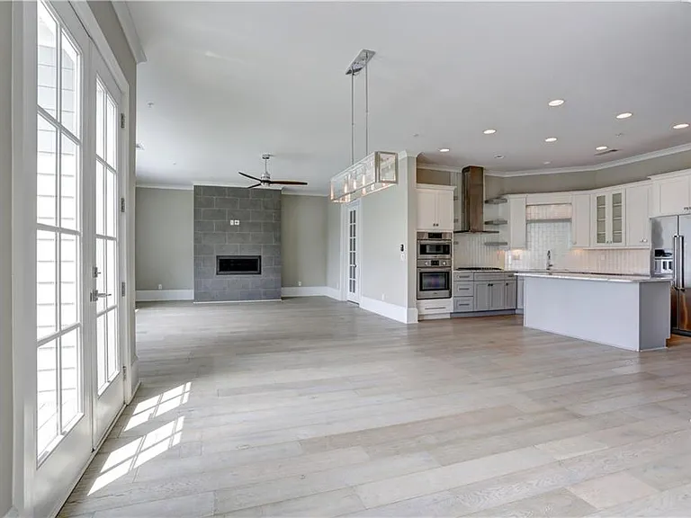 12600 Marstrow Dr #F — Photo 4
