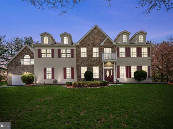 5 Klockner Ct, Lawrence Township, NJ 08648
