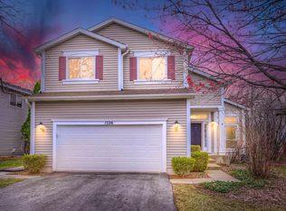 1526 Almaden Ln, Gurnee, IL 60031