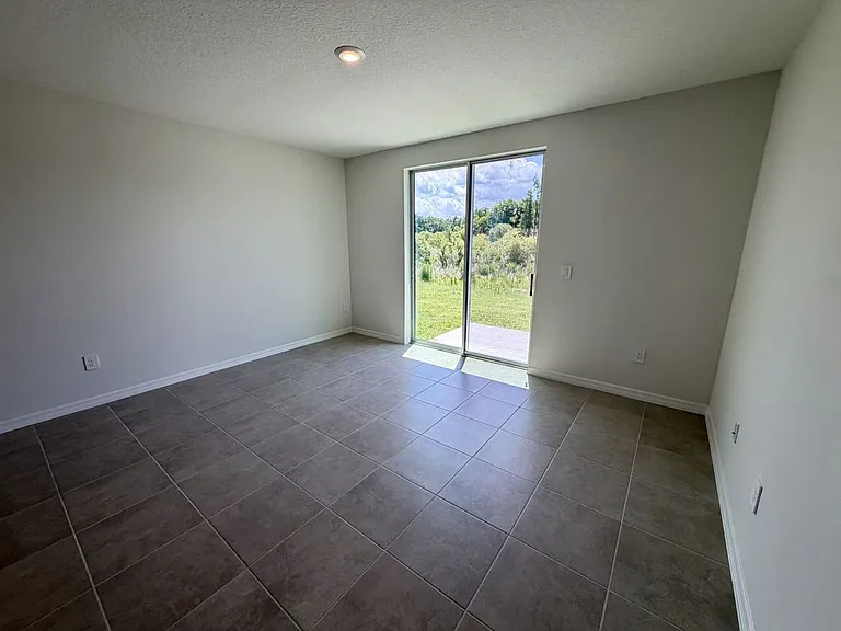 1483 Brekey Way — Photo 6