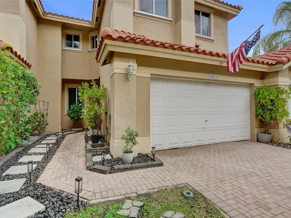 12513 NW 56th Dr, Coral Springs, FL 33076