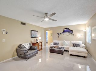 329 Pine Ridge Cir APT B-2, Greenacres, FL 33463