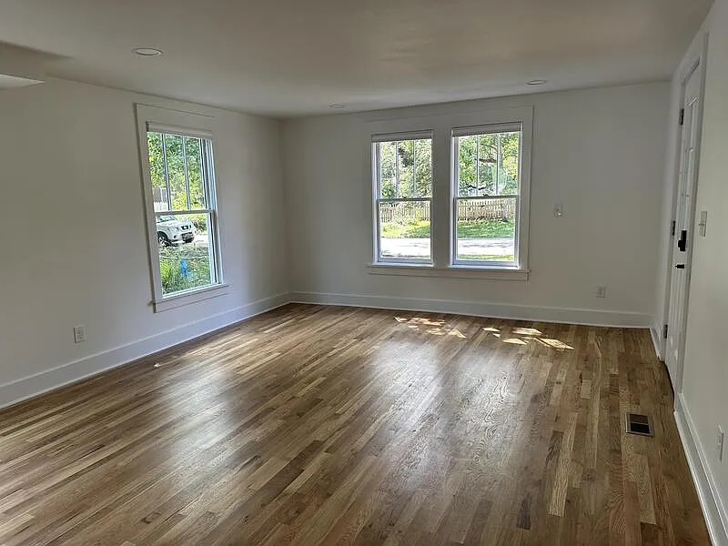 6 bed, 5.0 bath, 2750 sqft, $5,500 — Photo 3