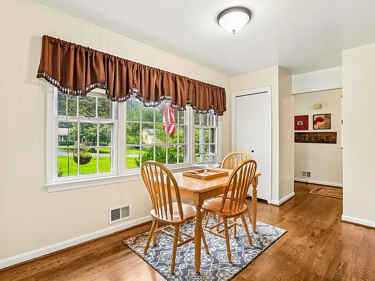 18033 Mill Creek Dr — Photo 17