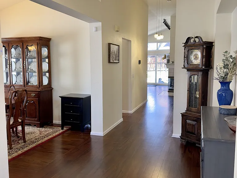 9611 Salem Ct — Photo 2