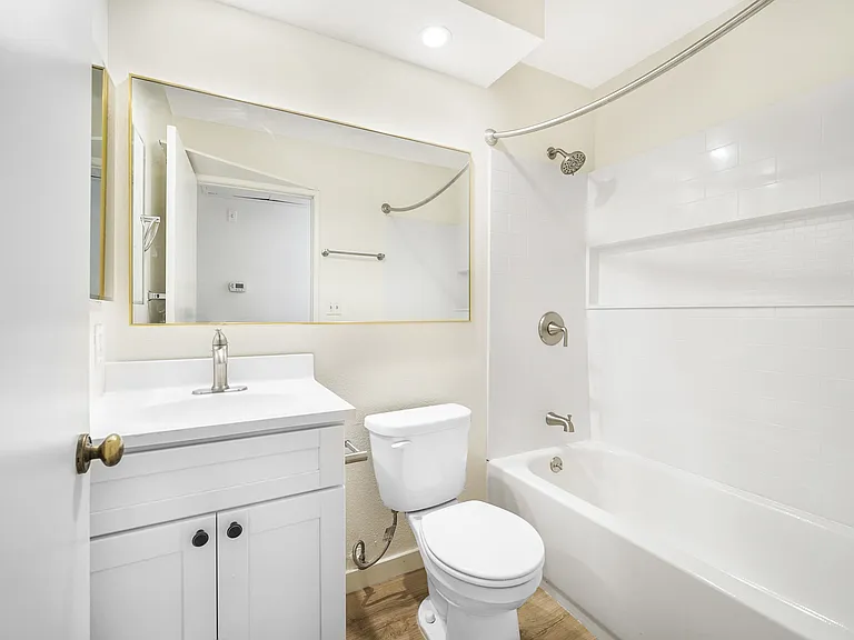 3615 Veteran Ave #7 — Photo 10