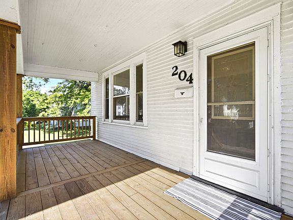 2nd image of 204 E 3rd St