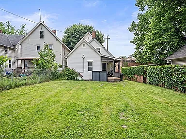 3 bed, 1.5 bath, 1728 sqft, $2,750 — Photo 3