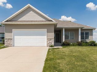 8602 Aldridge Dr SW, Cedar Rapids, IA 52404