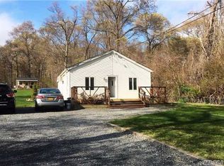 406 Shannon Blvd, Yaphank, NY 11980