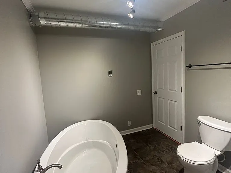 509 Columbia St — Photo 22