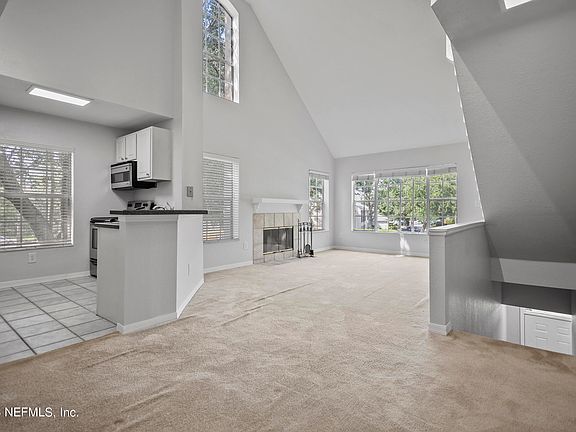 3rd image of 13700 RICHMOND PARK Drive N #108