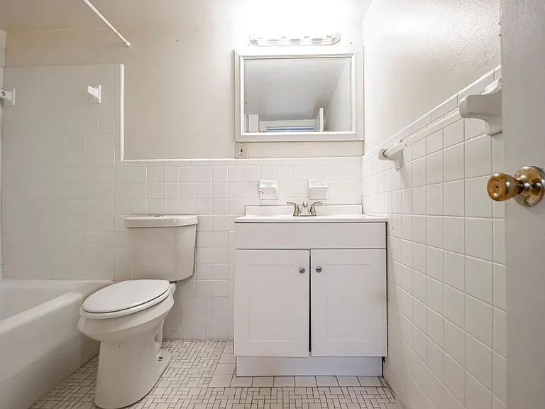 515 Brookside Dr #4 — Photo 10
