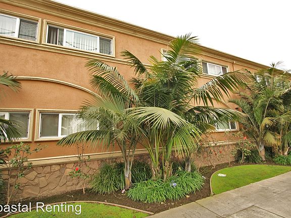 3rd image of 394 Coronado Ave APT 2
